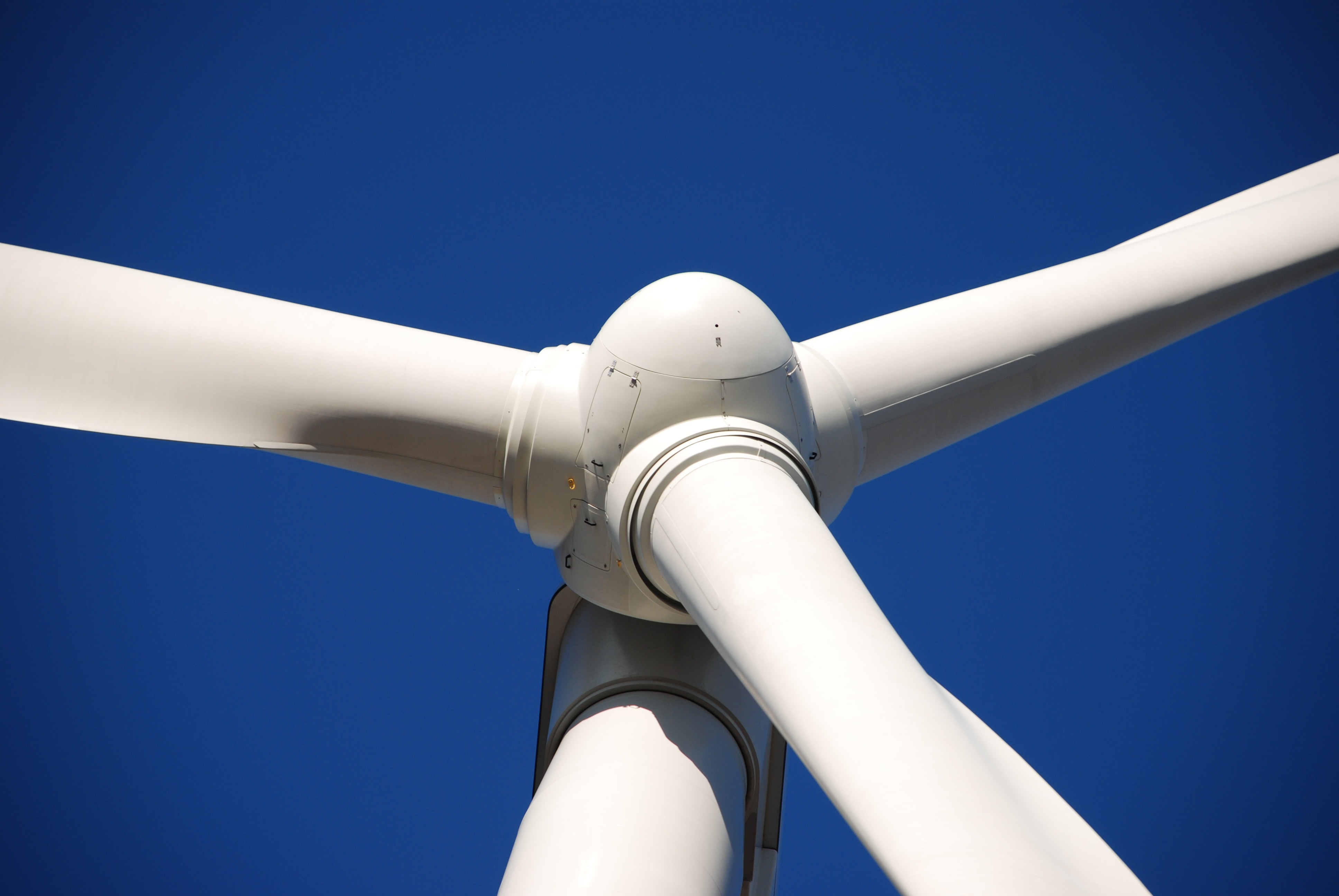 Getriebekomponenten für Windkraftanlagen und Lösungen für die Bearbeitung von Windturbinenblättern
